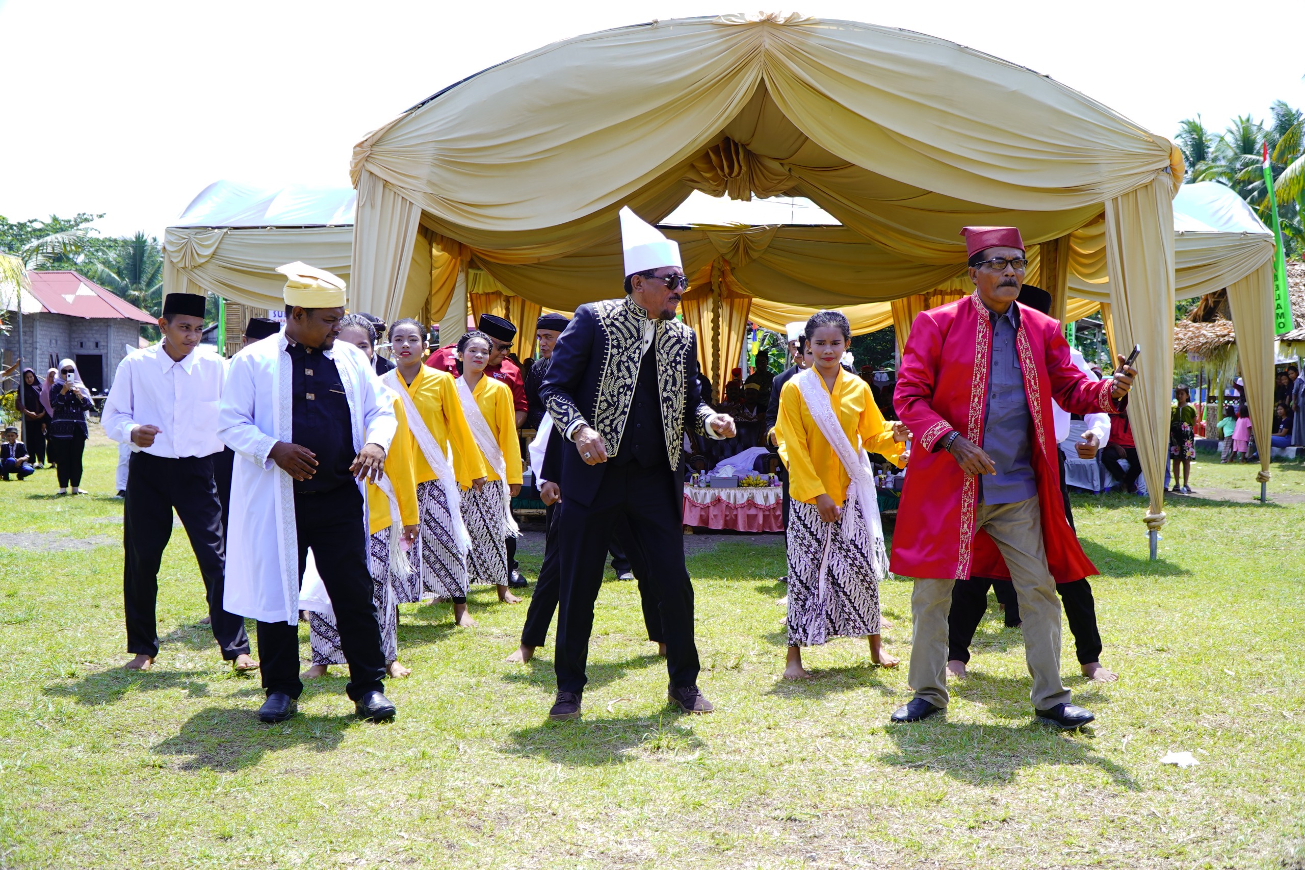 Pesona Budaya Jiko Akelamo Dalam Rangka Perayaan Hari Jadi Kelurahan Ke