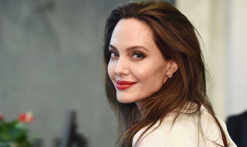 Angelina Jolie ke Irak Kunjungi Penyintas Genosida ISIS