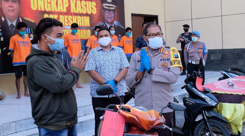 Polisi Tangkap Pelaku Begal Sadis Di Sidoarjo - Abadikini.com