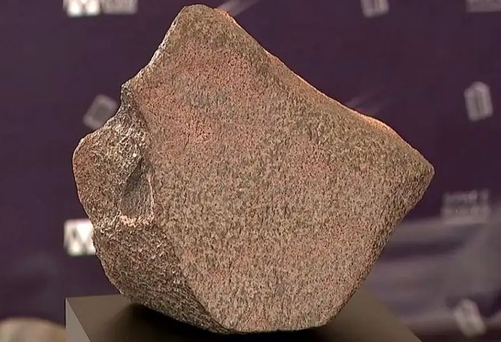 Martian Rock Pieces on Display for the First Time in the US