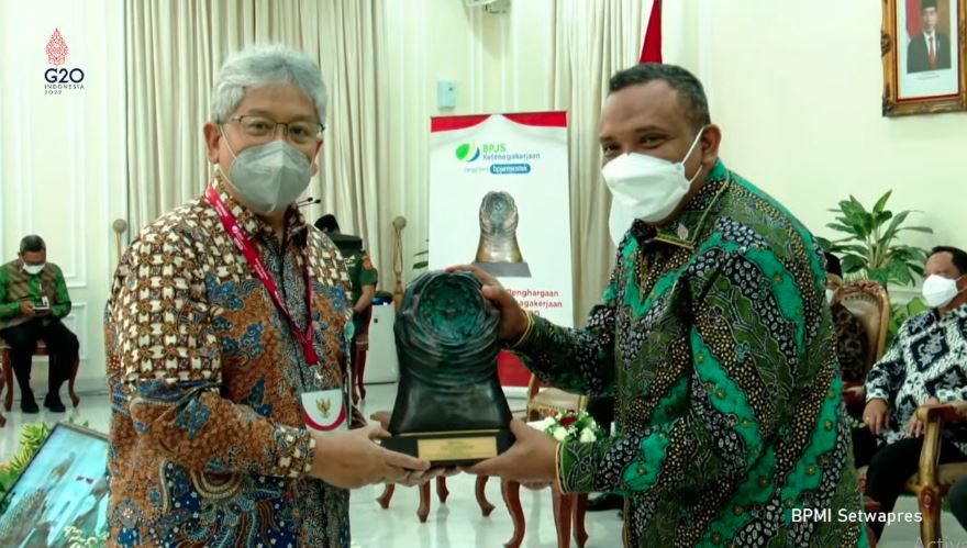 Bank bjb Raih Paritrana Award dari BPJS Ketenagakerjaan