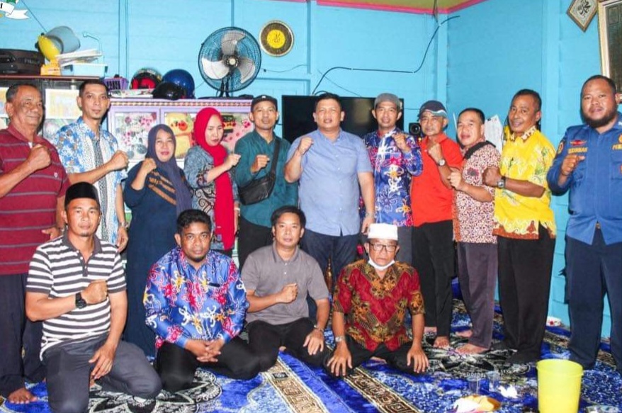 Sambil Ngopi Bareng, Senator DPD RI Fernando Sinaga Serap Aspirasi Warga Desa Malinau