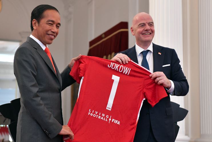 Presiden Jokowi dan FIFA Sepakat Lakukan Transformasi Menyeluruh Sepak Bola Indonesia