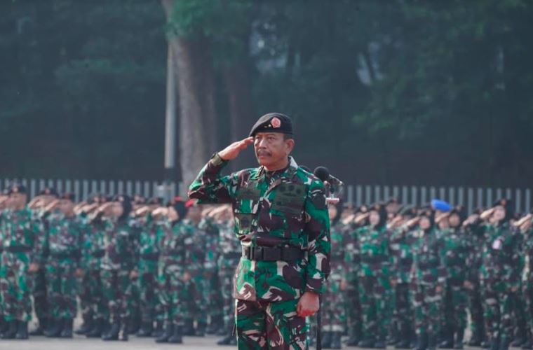 TNI Senantiasa Menjadi Garda Terdepan Dalam Membantu Kesulitan Rakyat