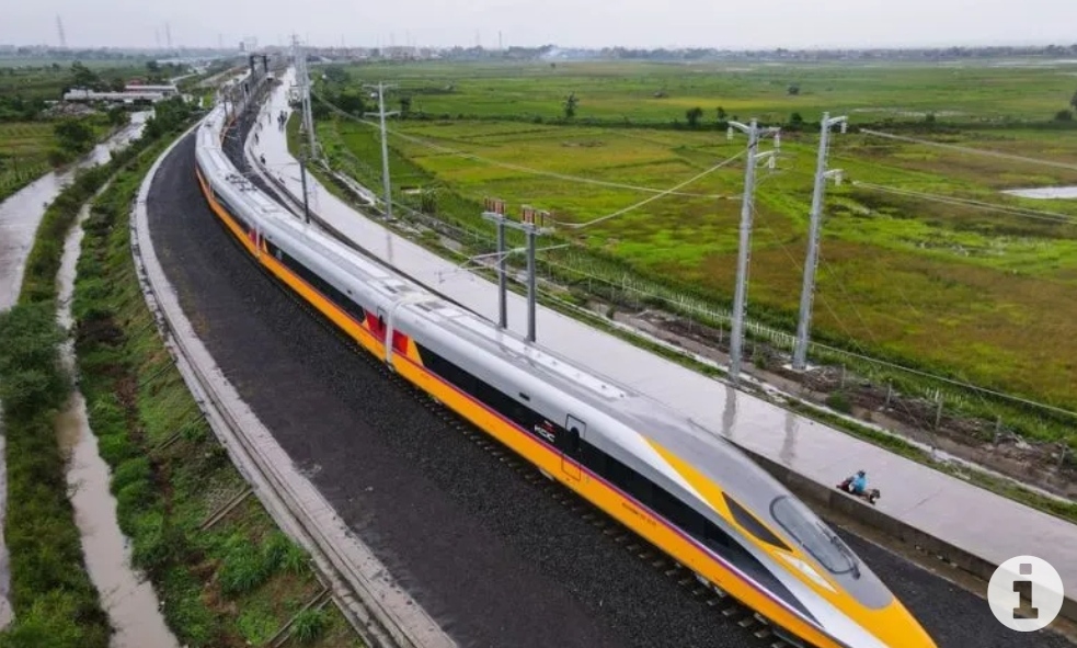 Uji Coba Kereta Cepat Sukses, Jakarta-Bandung Bisa Ditempuh Dalam Waktu 40 Menit