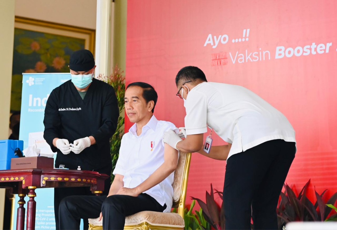 Presiden Jokowi Ajak Masyarakat Vaksinasi Booster COVID-19