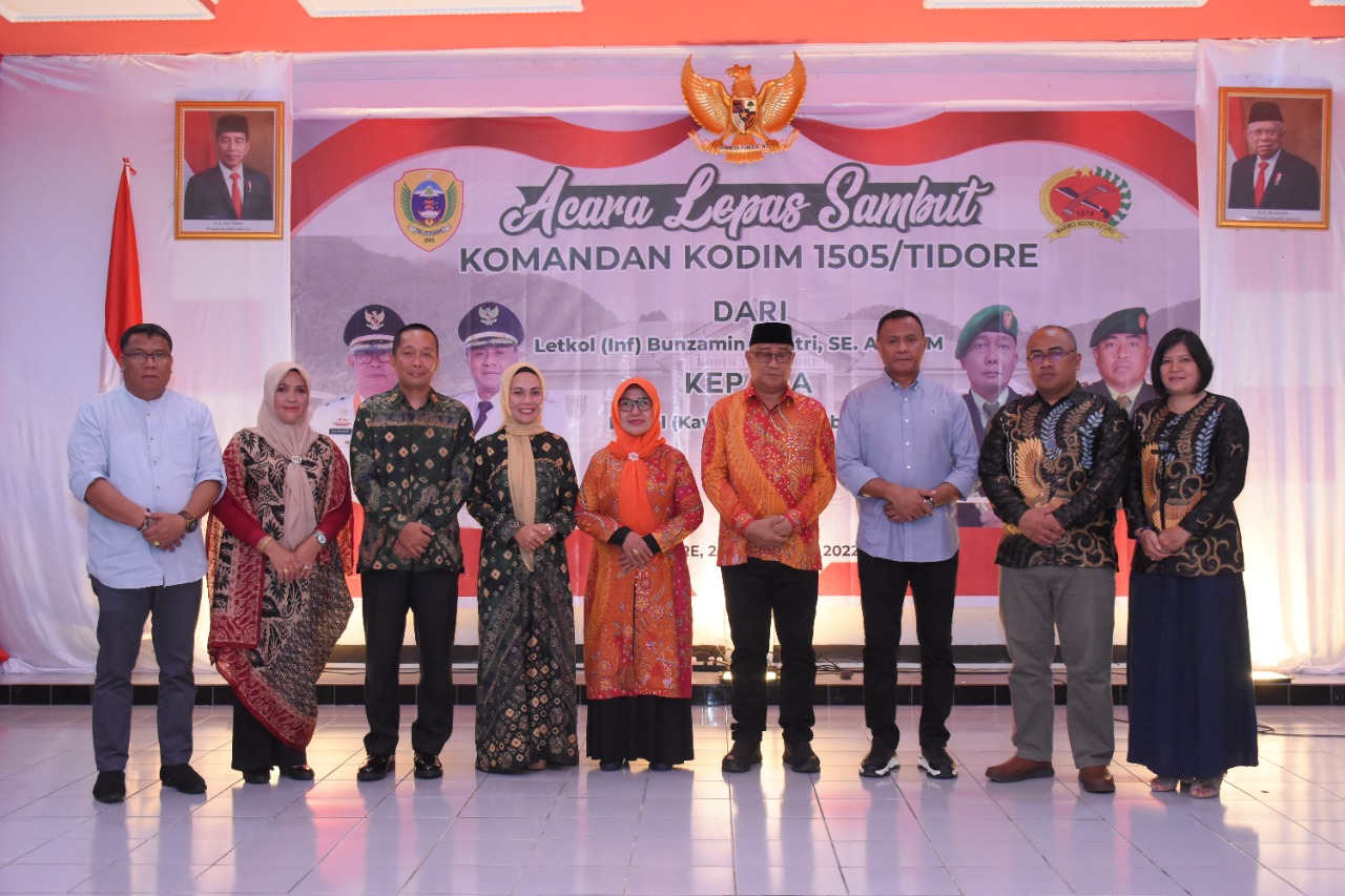 Lepas Sambut Dandim 1505/Tidore Bunzamin Jayatri kepada Chalter Purba