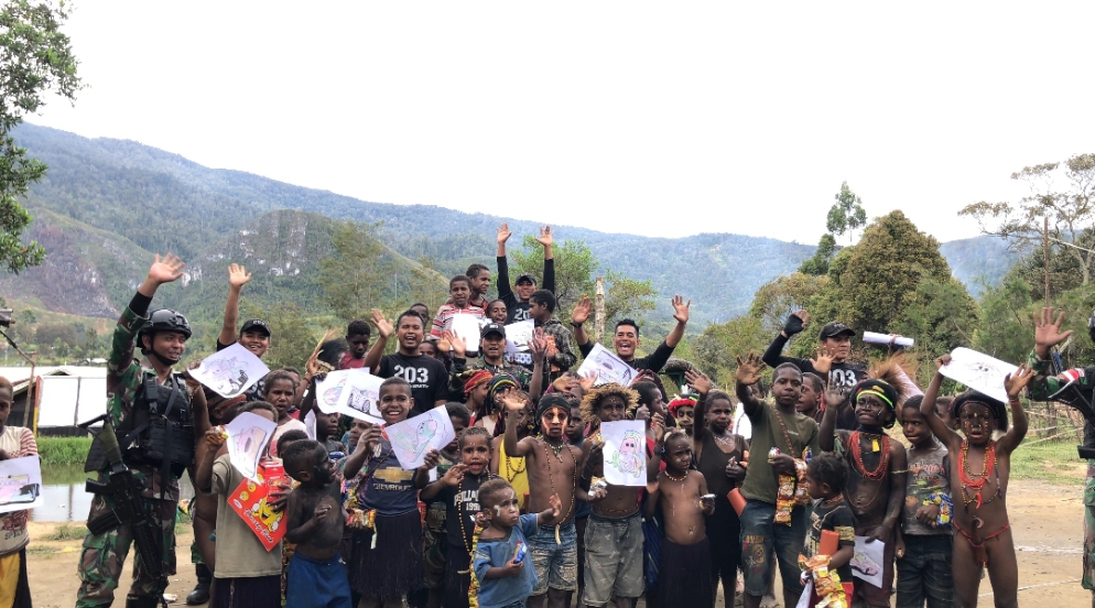 Keceriaan Anak-Anak Pegunungan Tengah dalam Lomba Mewarnai