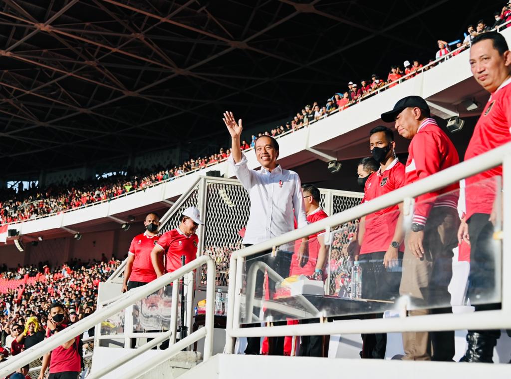 Jokowi Optimistis Timnas Indonesia Miliki Kesempatan Besar di Semifinal Leg Kedua