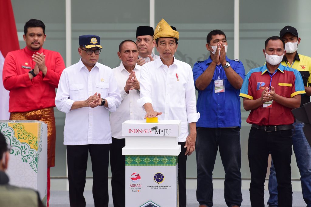 Jokowi Resmikan Terminal Amplas dan Tanjung Pinggir di Sumut