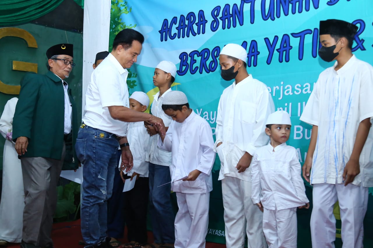 PP MBB dan Yayasan Yusril Ihza Mahendra Santuni 200 Anak Yatim dan Dhuafa