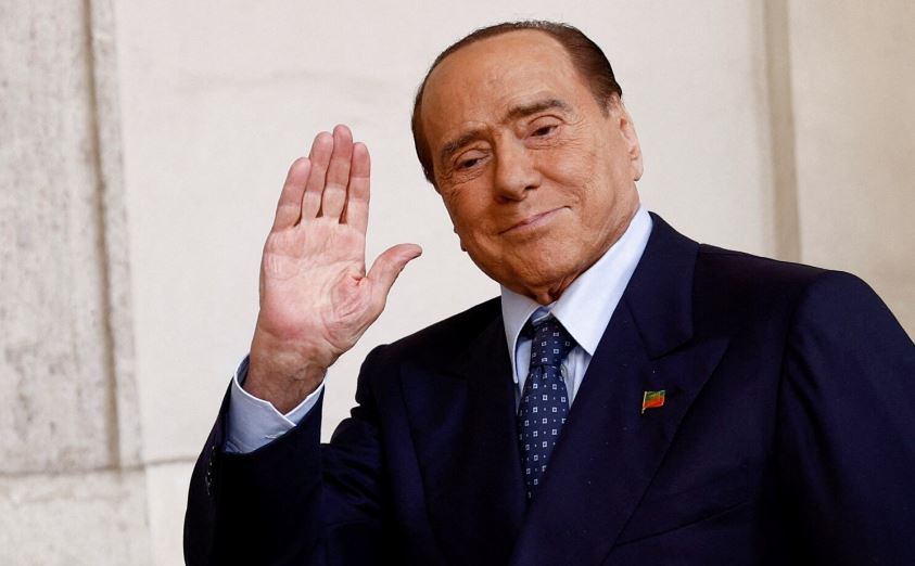 Mantan Presiden AC Milan Silvio Berlusconi Meninggal Dunia