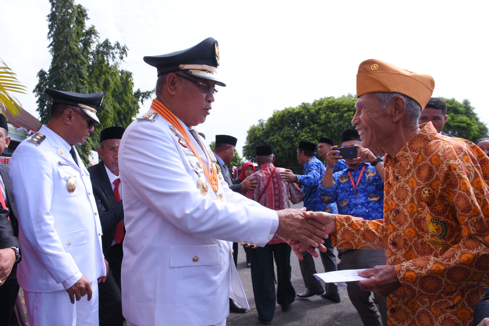 Kota Tidore Beri Dana Kehormatan kepada 82 Orang di Perayaan HUT RI ke 78