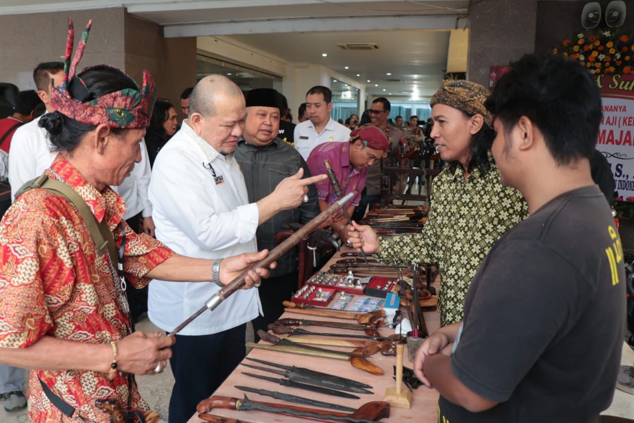 Ketua DPD RI Buka Pameran Tosan Aji Reinkarnasi Majapahit