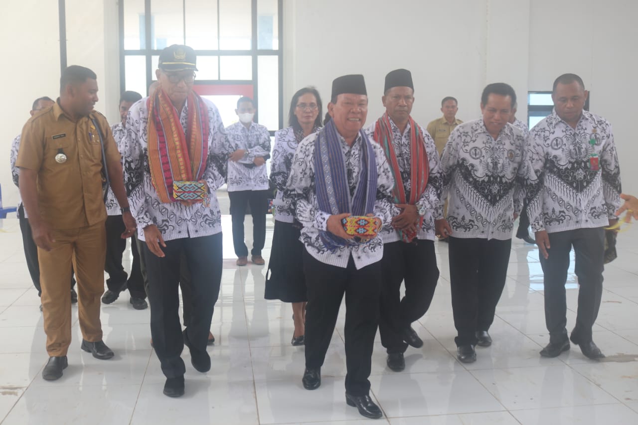 Korinus Masneno: Guru Adalah Pahlawan Bangsa