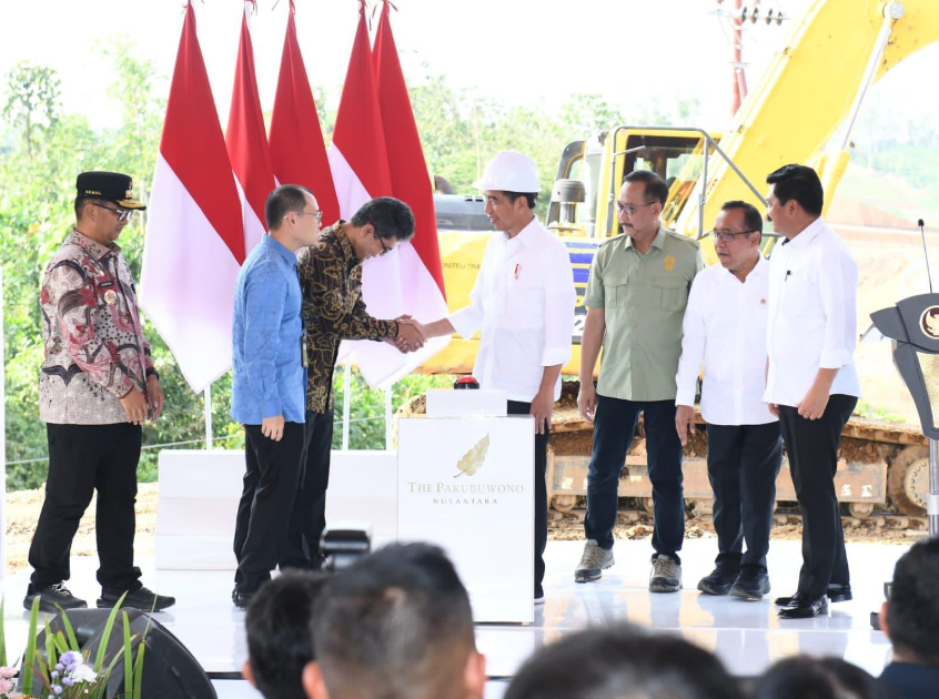 Jokowi Letakkan Batu Pertama Pembangunan Apartemen Berkonsep Hijau di IKN