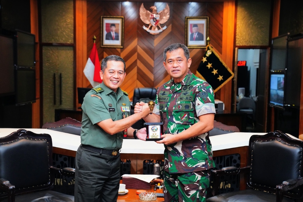 Kapuspen TNI Silaturahmi dengan KSAD