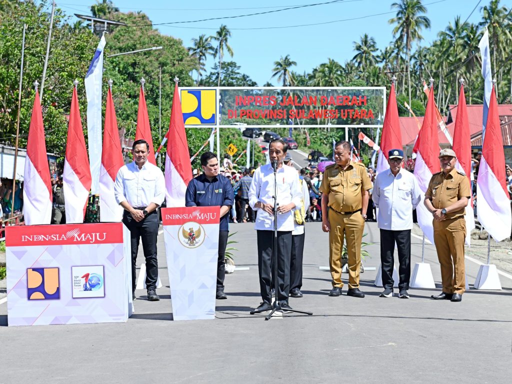 Jokowi Resmikan Instruksi Jalan Daerah di Sulawesi Utara