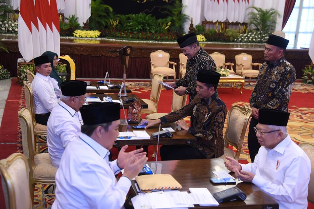 Presiden dan Wapres Serahkan Zakat melalui Baznas