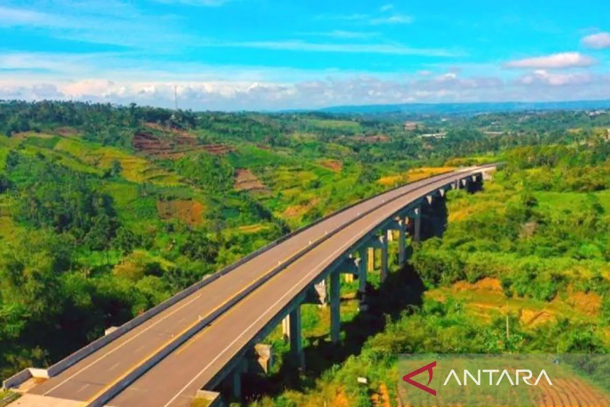 Menteri PUPR Sebut Longsor di Tol Bocimi akibat Curah Hujan Tinggi