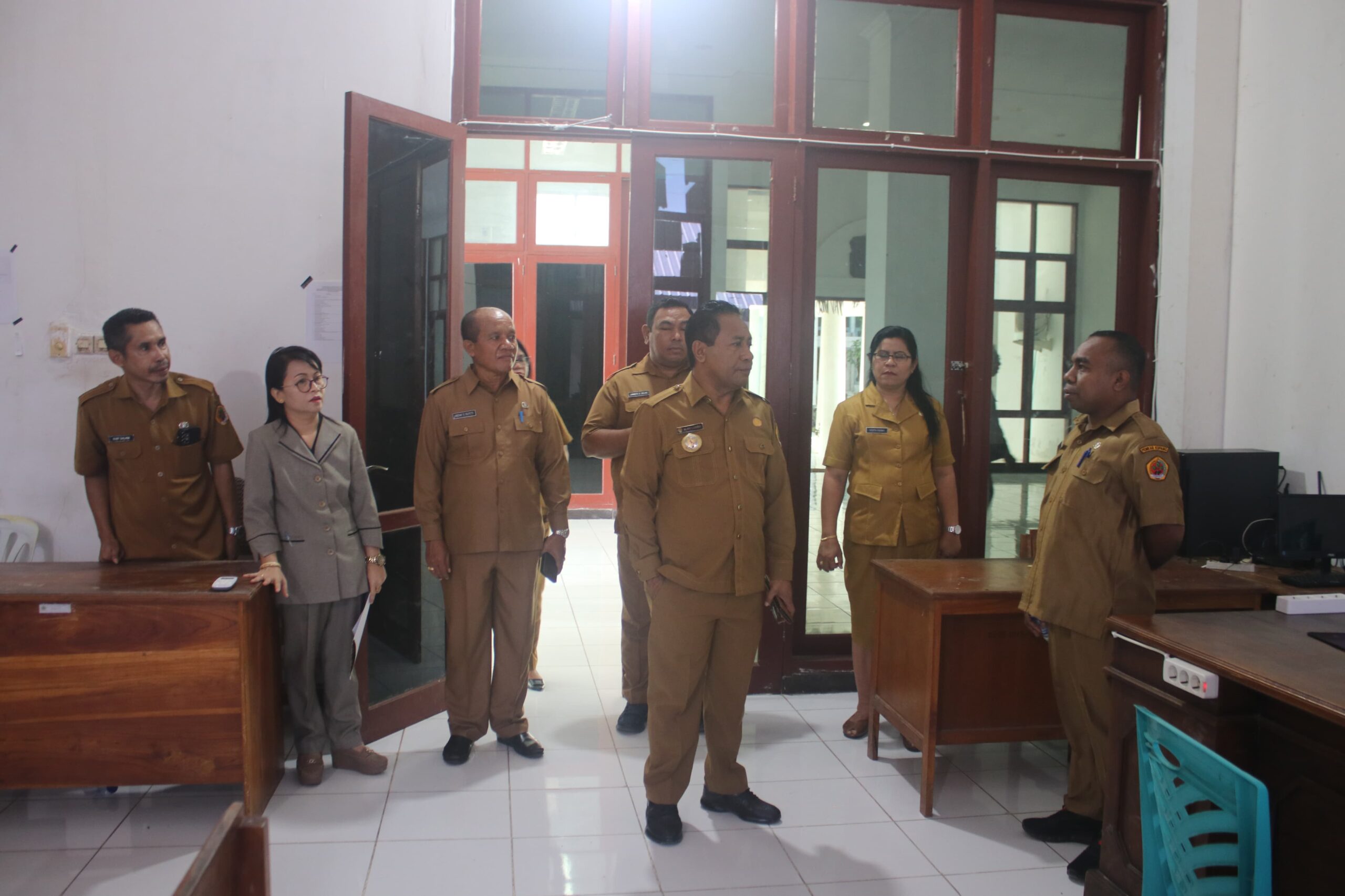 Pasca Libur Lebaran, Pj Bupati Kupang Inspeksi Kehadiran ASN