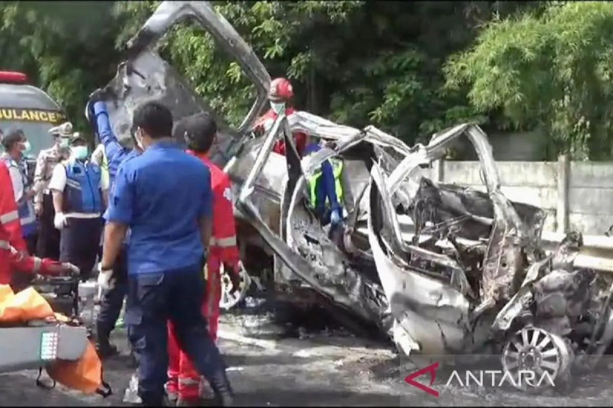 Terungkap Mobil Grand Max yang Hangus dalam Kecelakaan di KM 58