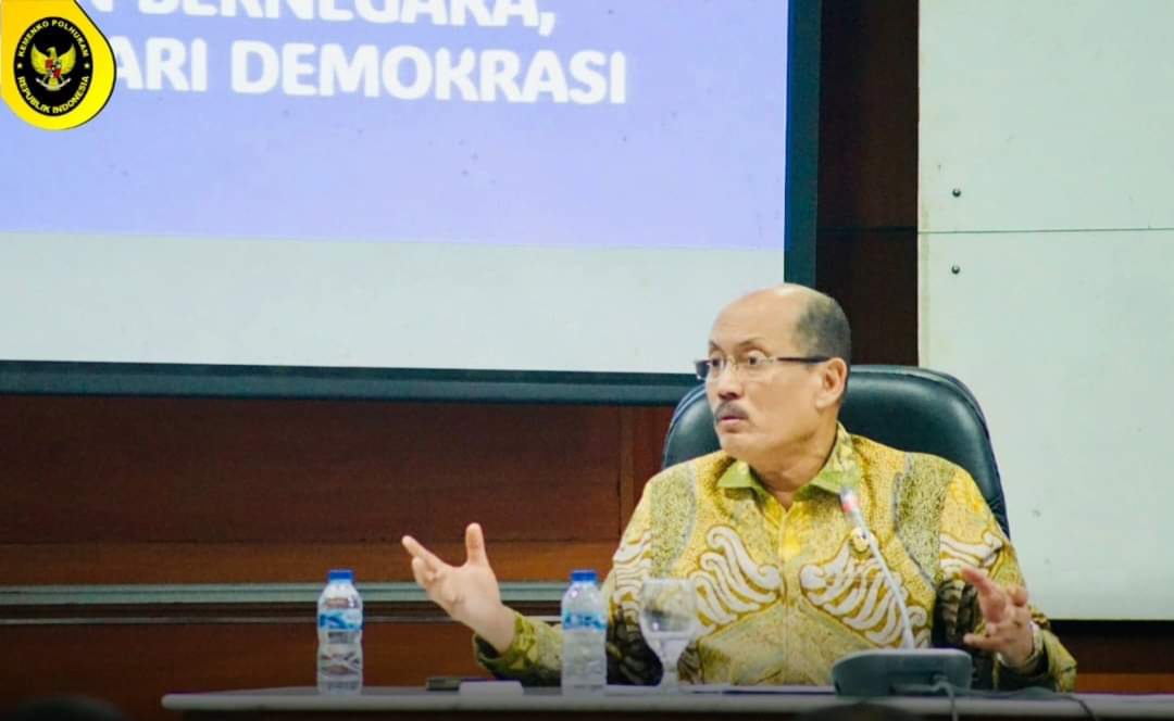 Urgensi Revitalisasi Bhinneka Tunggal Ika Menuju Konsolidasi Demokrasi