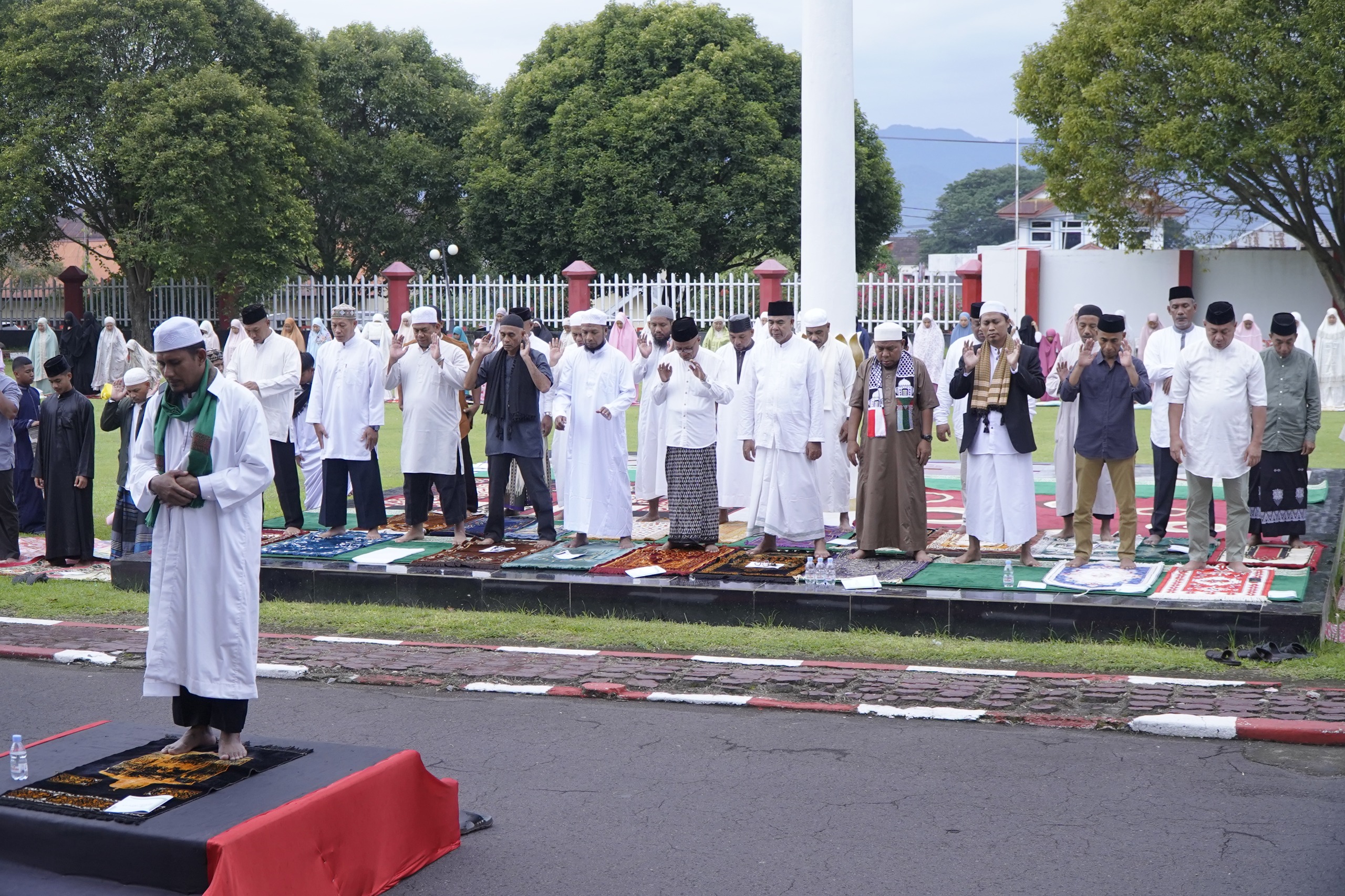 Pelaksanaan Sholat Idul Adha 1445 H di Tidore Berlangsung Khidmat dan Lancar