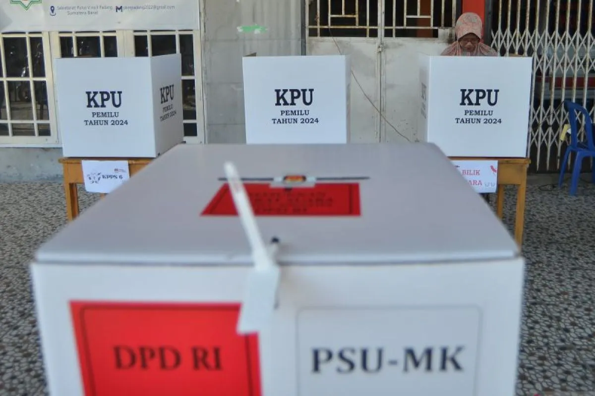 KPU Sumbar Kaji Penyebab Rendahnya Partisipasi Pemilih dalam PSU DPD RI