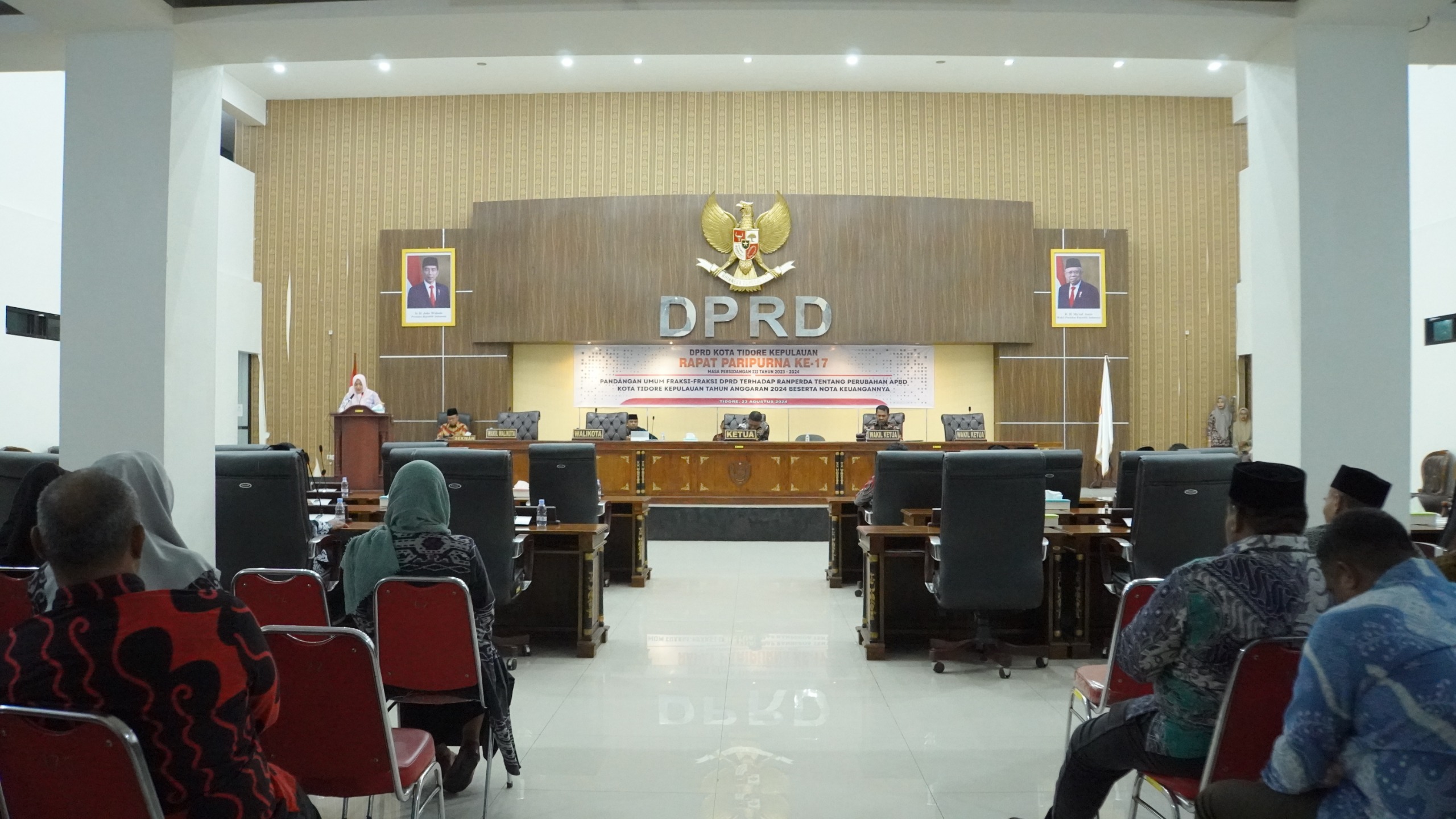 Fraksi DPRD Kota Tidore Sampaikan Pandangan Umum terhadap Ranperda Perubahan APBD 2024