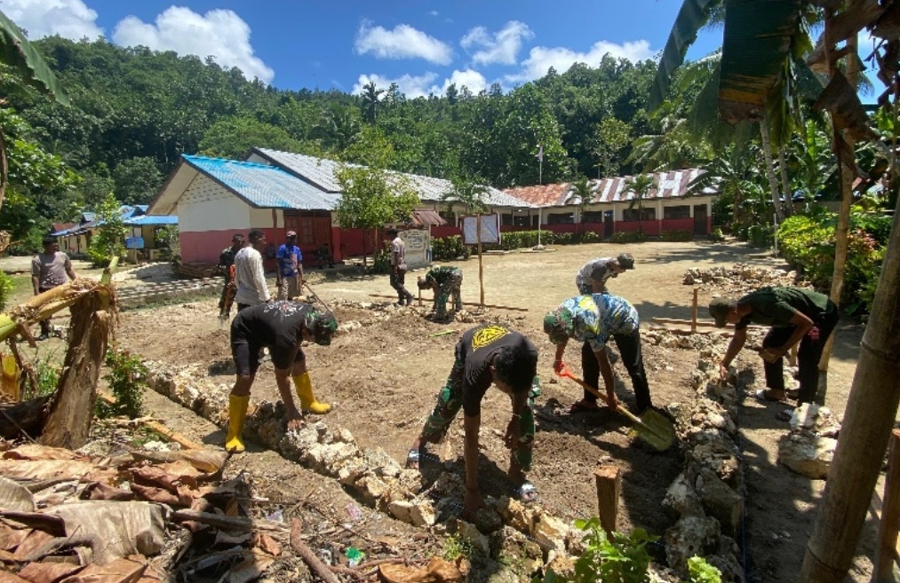 Prajurit Tangguh Satgas TMMD Kodim 1805/Raja Ampat: Wujud Pengabdian Tanpa Batas