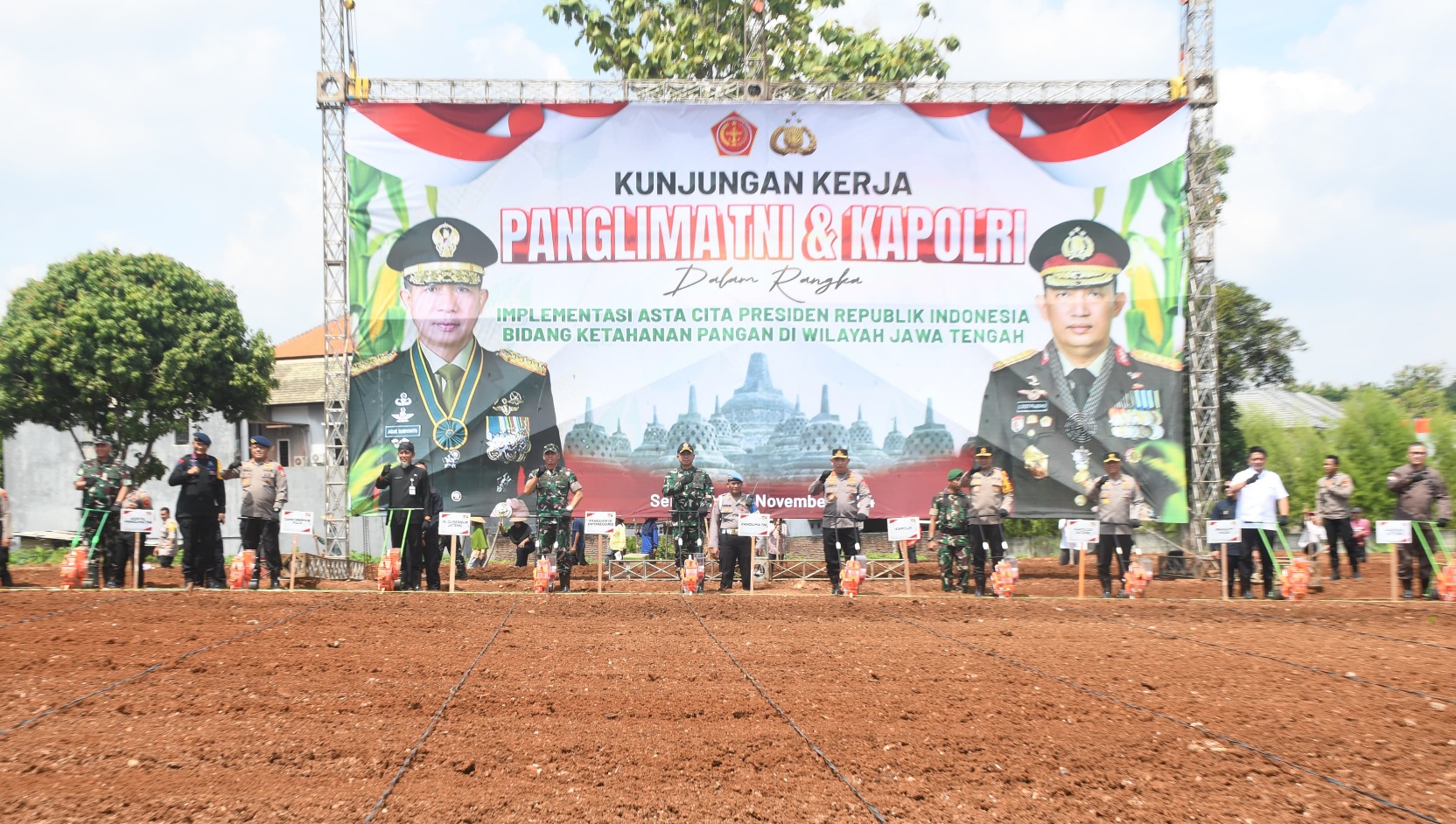 Dukung Asta Cita Presiden, Panglima TNI Tinjau Program Ketahanan Pangan Kodam IV/Diponegoro