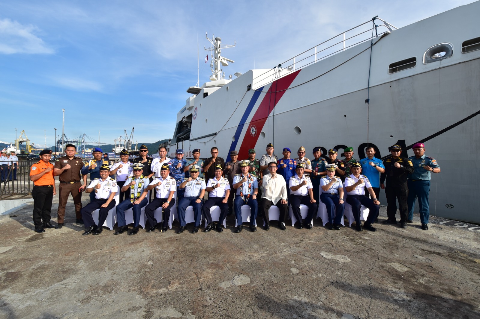 Bakamla RI Sambut Kapal PCG BRP Gabriela Silang di Dermaga Bitung: Momen Bersejarah Diplomasi Maritim